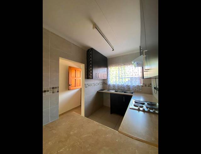 2 BEDROOM APARTMENT FOR SALE IN VORNA VALLEY